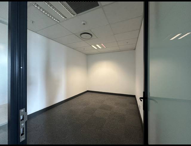 488M² OFFICE TO LET IN CENTURION CENTRAL